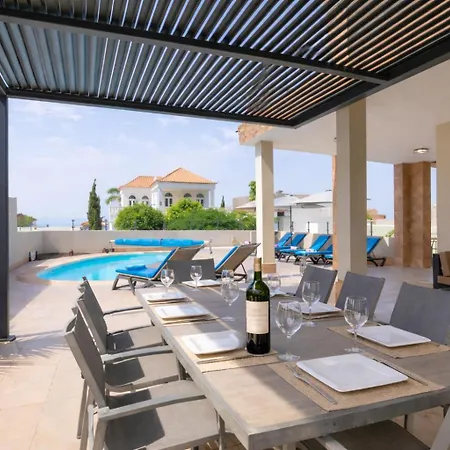 Вілла Sol Адехе