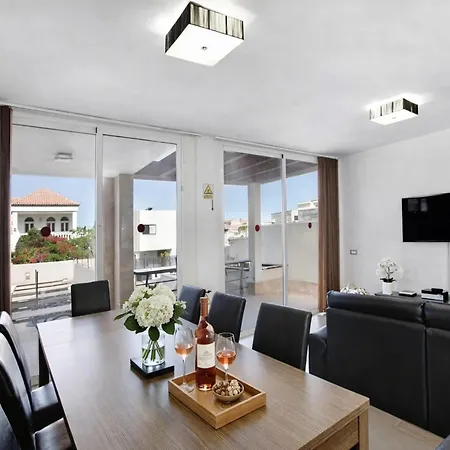 Вілла Sol Адехе